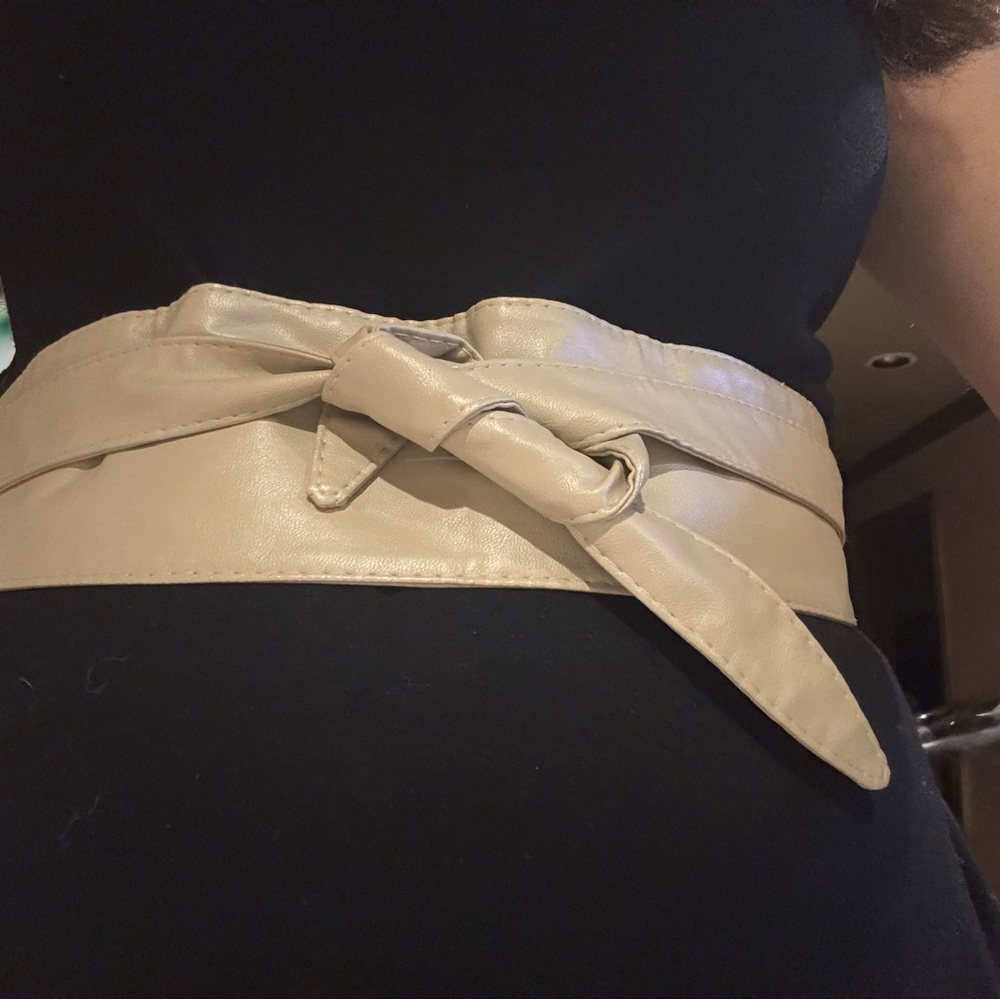 Cream Women's Belt (pleather)